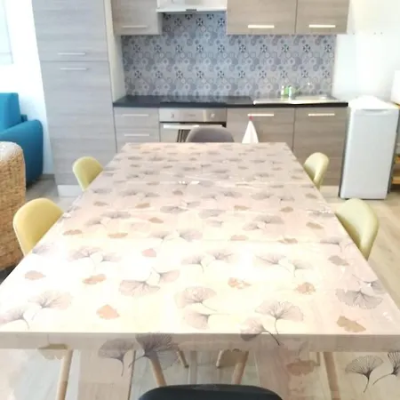 Апартаменты Superbe T3 Avec Parking Et Terrasse En Plein Centre-ville *