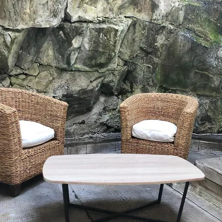 Superbe T3 Avec Parking Et Terrasse En Plein Centre-ville Appartement Lourdes